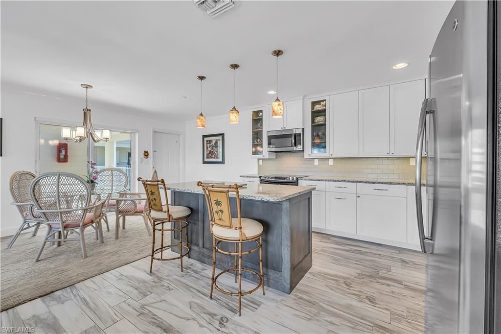 1950 Gulf Shore Blvd N, Unit 201, Naples, FL 34102 Photo