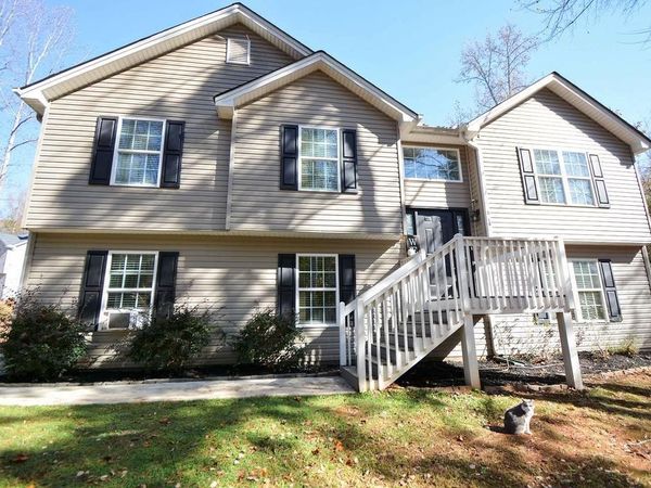 5614 Hawthorn Drive, Gillsville, GA 30543