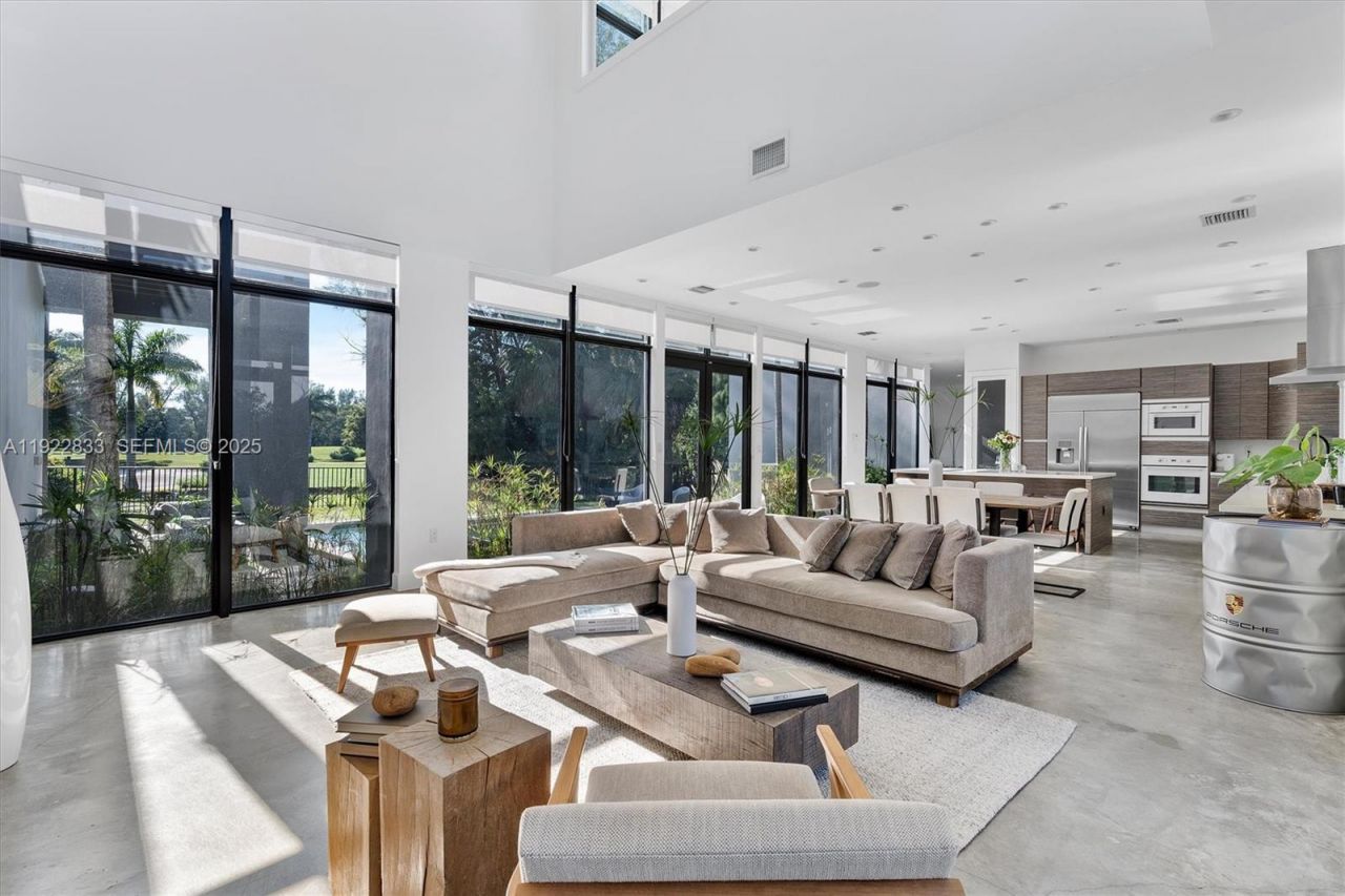 1009 NE 104th St, Miami Shores, FL 33138 Photo