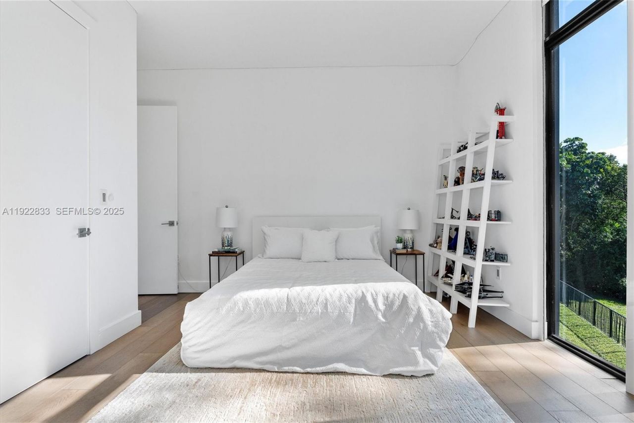 1009 NE 104th St, Miami Shores, FL 33138 Photo