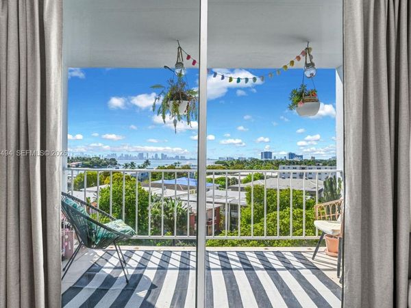 6900 Bay Dr, Unit 6B, Miami Beach, FL 33141