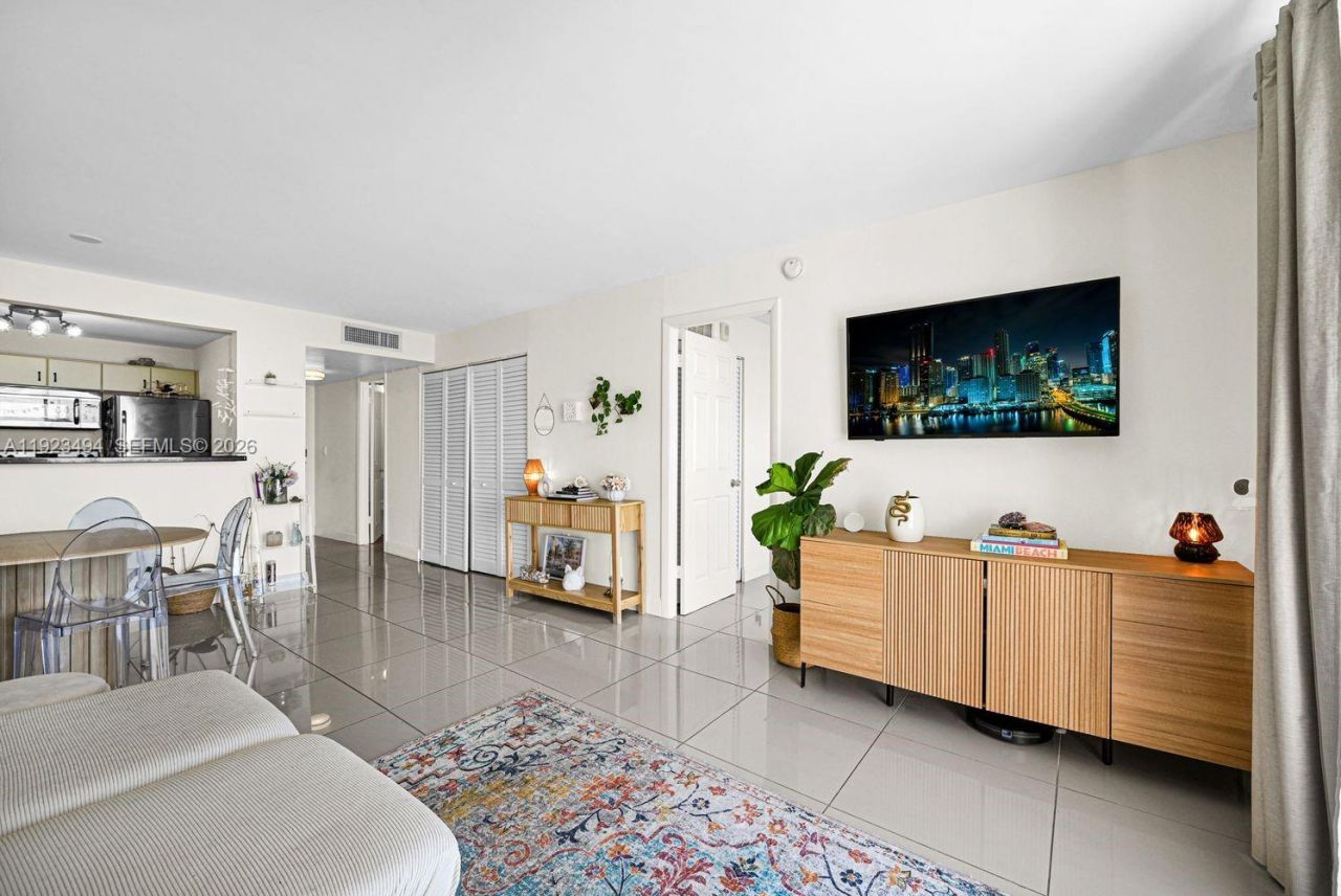 6900 Bay Dr, Unit 6B, Miami Beach, FL 33141 Photo
