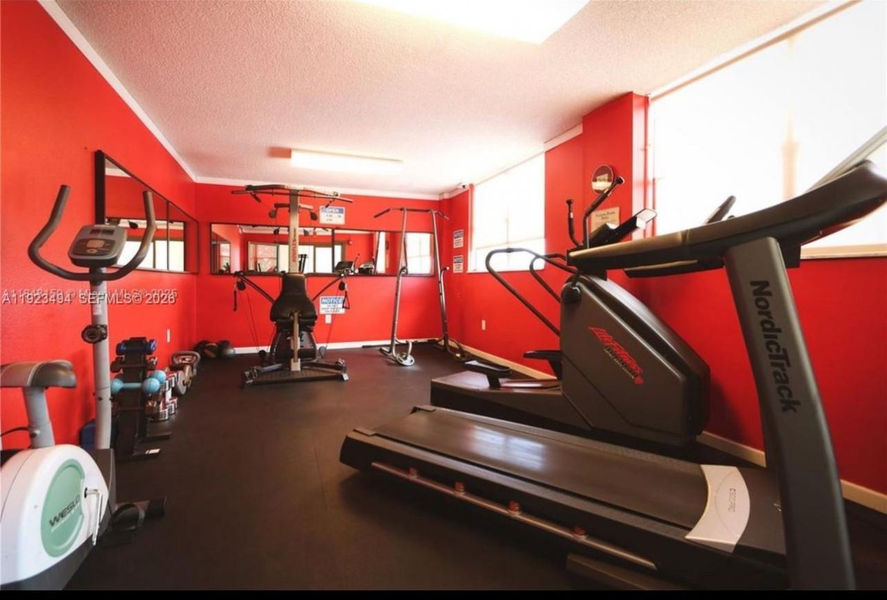 6900 Bay Dr, Unit 6B, Miami Beach, FL 33141 Photo