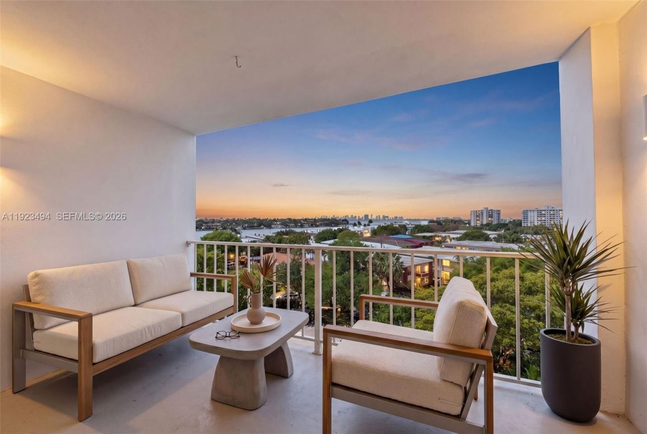 6900 Bay Dr, Unit 6B, Miami Beach, FL 33141 Photo
