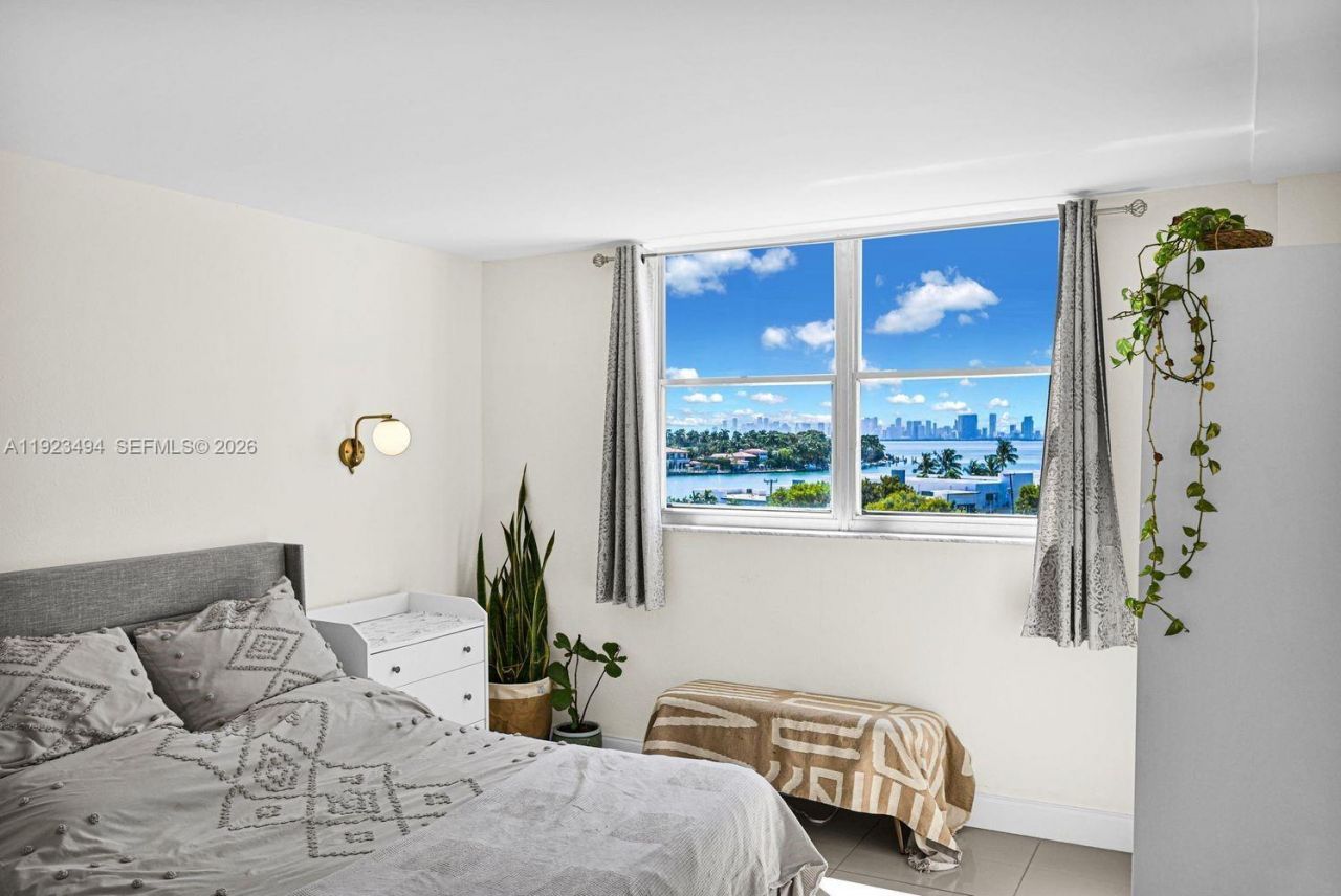 6900 Bay Dr, Unit 6B, Miami Beach, FL 33141 Photo