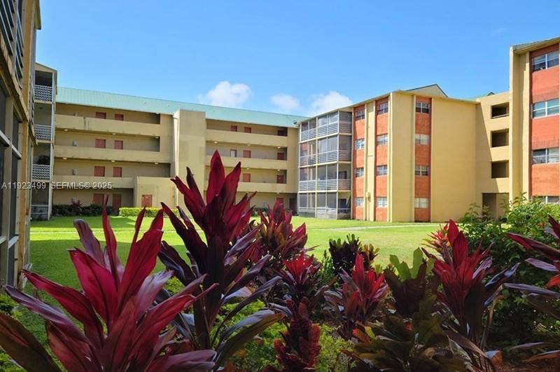 3610 NW 21st St, Unit 205, Lauderdale Lakes, FL 33311 Photo