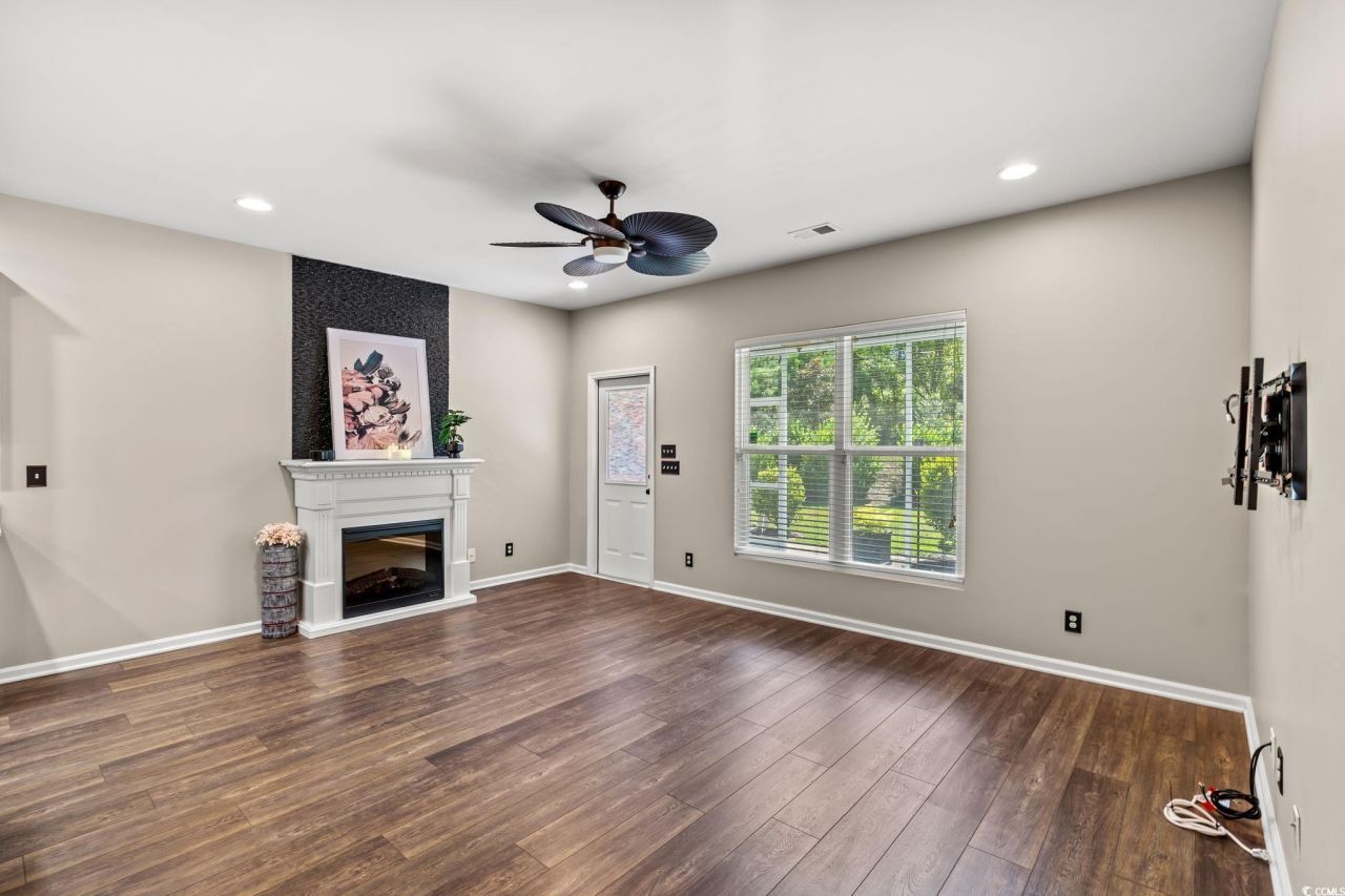 257 Castle Dr. Photo 10