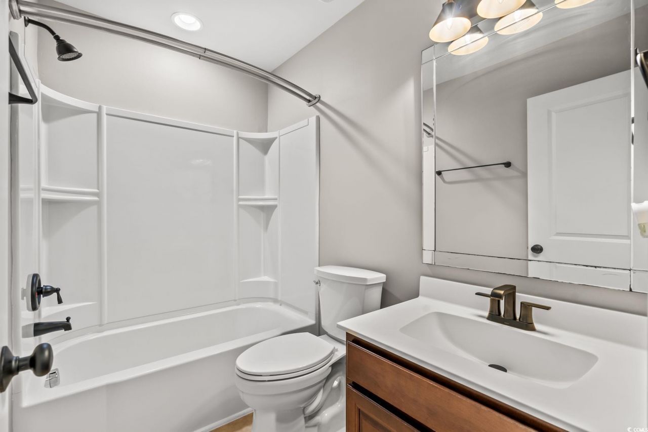 257 Castle Dr. Photo 11