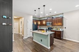 257 Castle Dr. photo 4