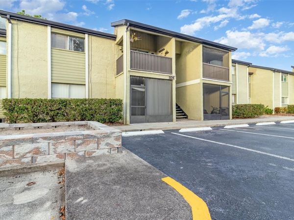 924 LAKE DESTINY ROAD, Unit E, ALTAMONTE SPRINGS, FL 32714