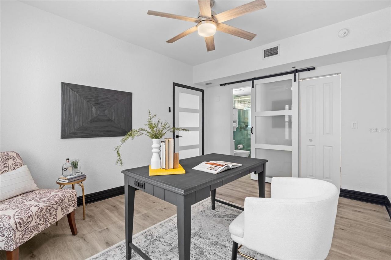 219 4th Avenue N, Unit 201, Saint Petersburg, FL 33701 Photo