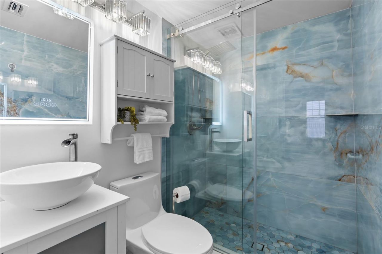 219 4th Avenue N, Unit 201, Saint Petersburg, FL 33701 Photo