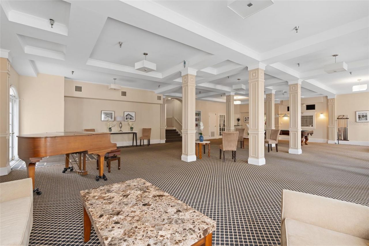 219 4th Avenue N, Unit 201, Saint Petersburg, FL 33701 Photo