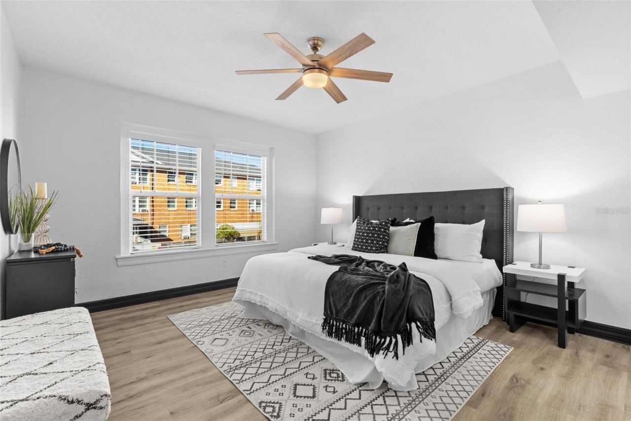 219 4th Avenue N, Unit 201, Saint Petersburg, FL 33701 Photo