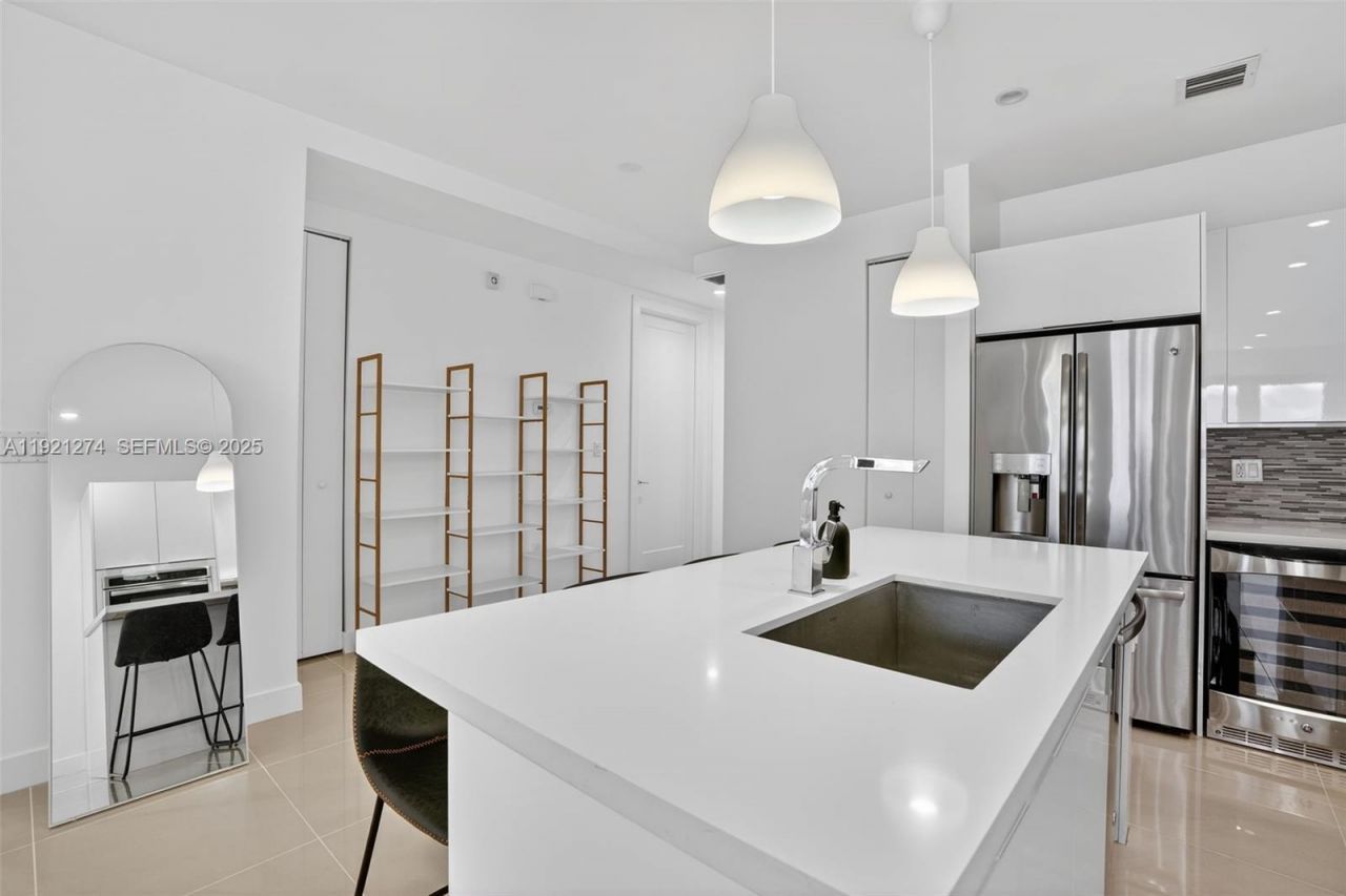 6310 NW 103rd Pl, Unit 104, Doral, FL 33178 Photo