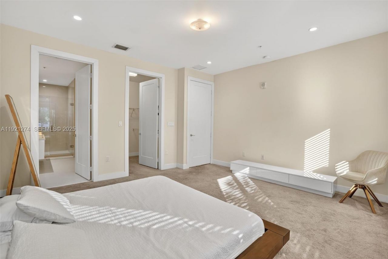 6310 NW 103rd Pl, Unit 104, Doral, FL 33178 Photo