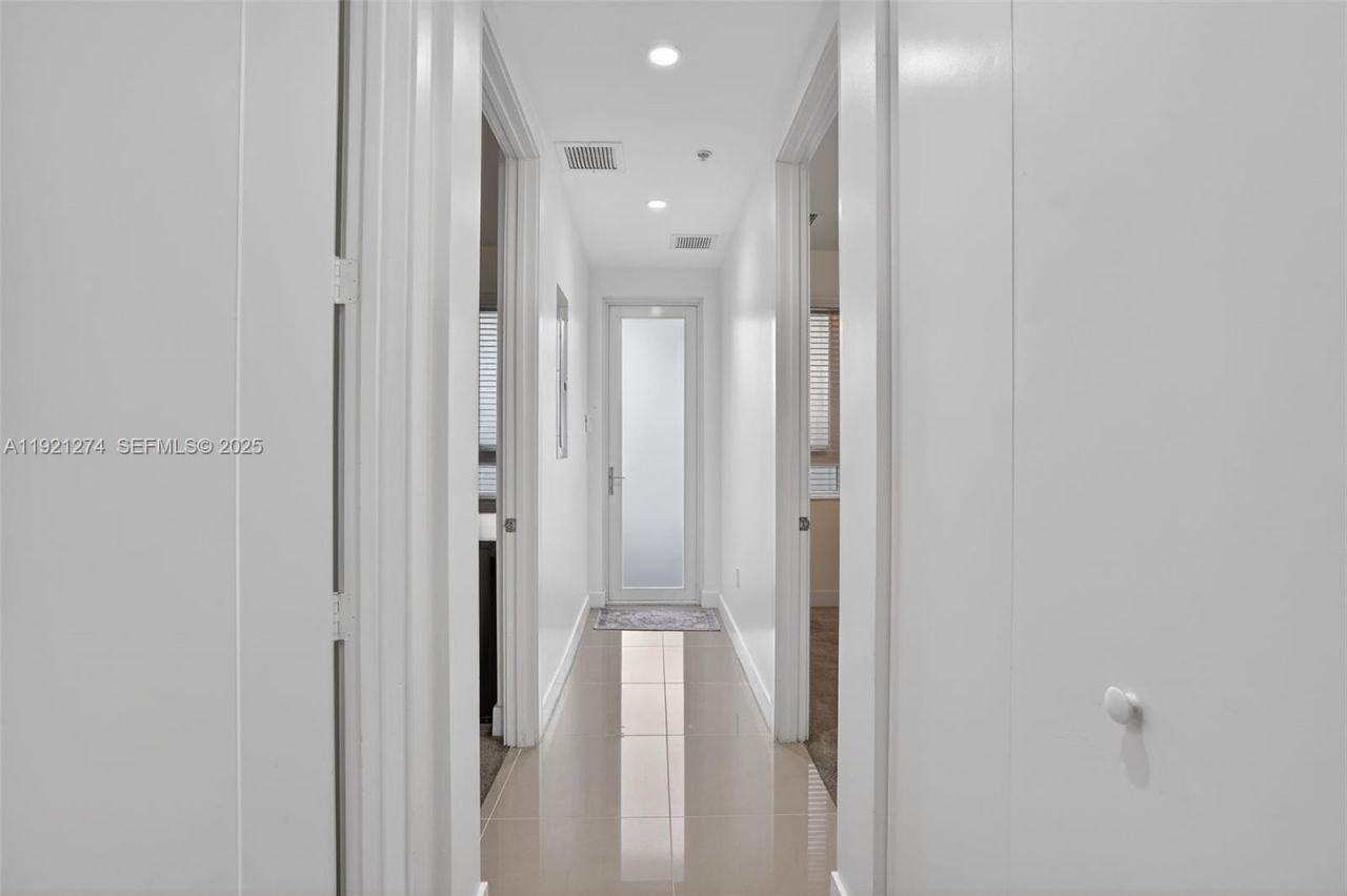 6310 NW 103rd Pl, Unit 104, Doral, FL 33178 Photo