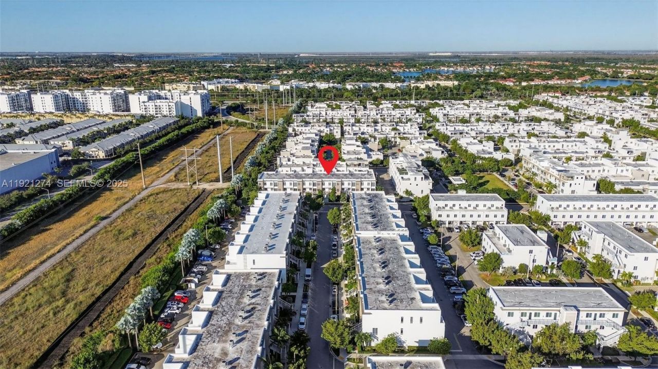 6310 NW 103rd Pl, Unit 104, Doral, FL 33178 Photo