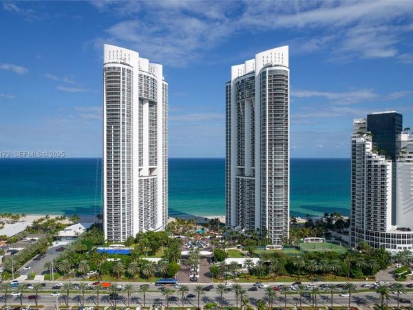 18201 Collins Ave, Unit 1002, Sunny Isles Beach, FL 33160