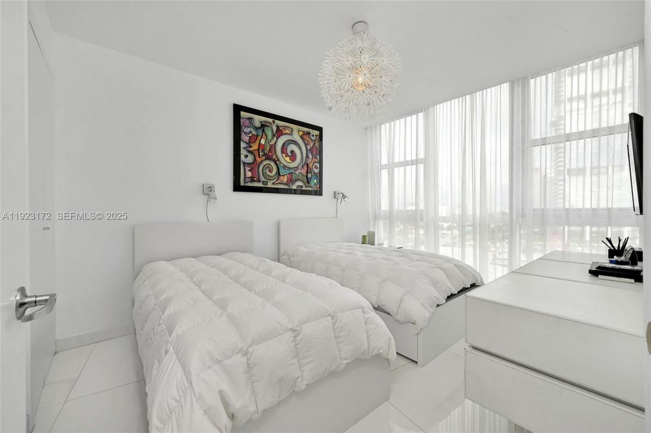 18201 Collins Ave, Unit 1002, Sunny Isles Beach, FL 33160 Photo