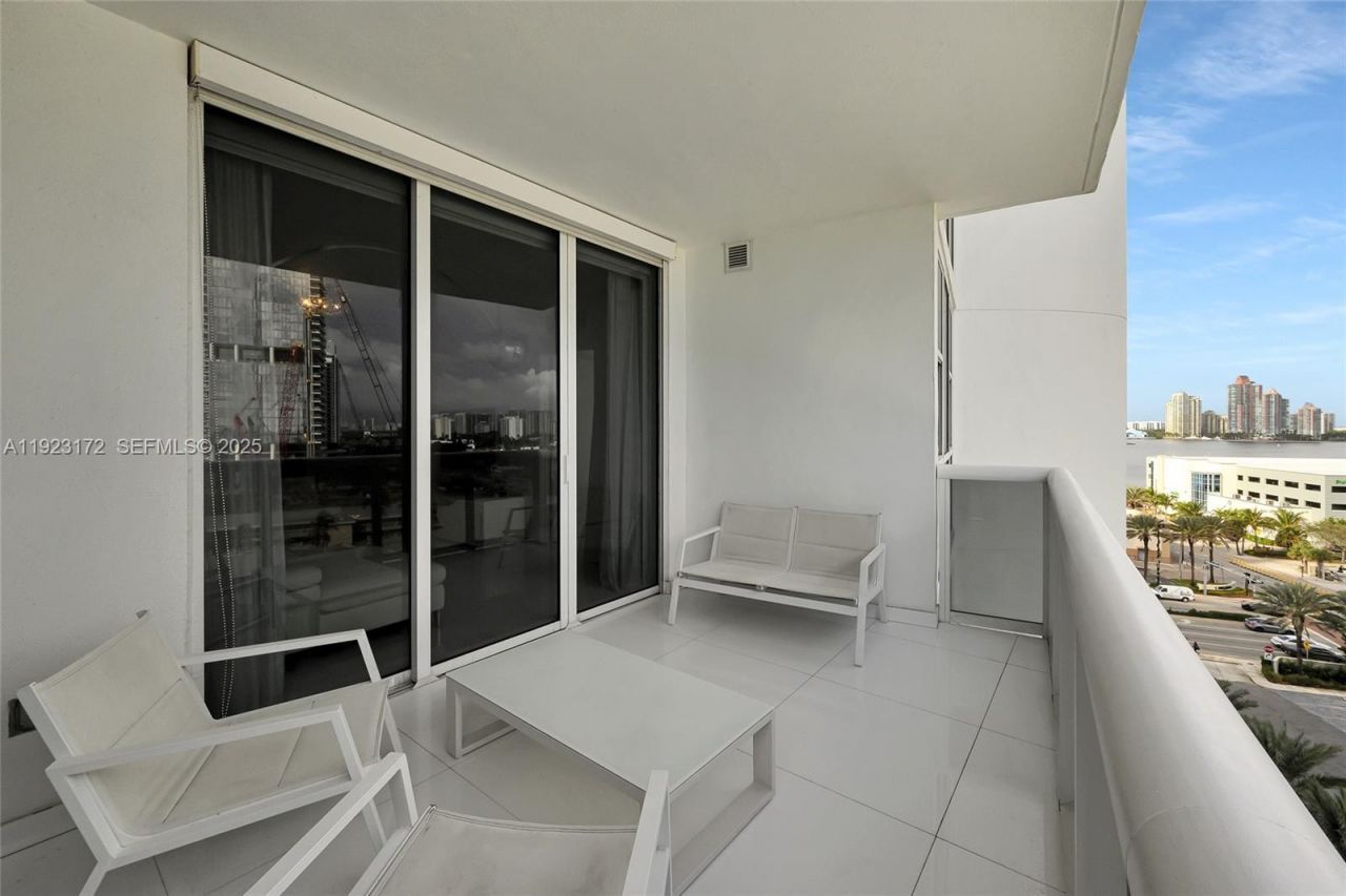 18201 Collins Ave, Unit 1002, Sunny Isles Beach, FL 33160 Photo