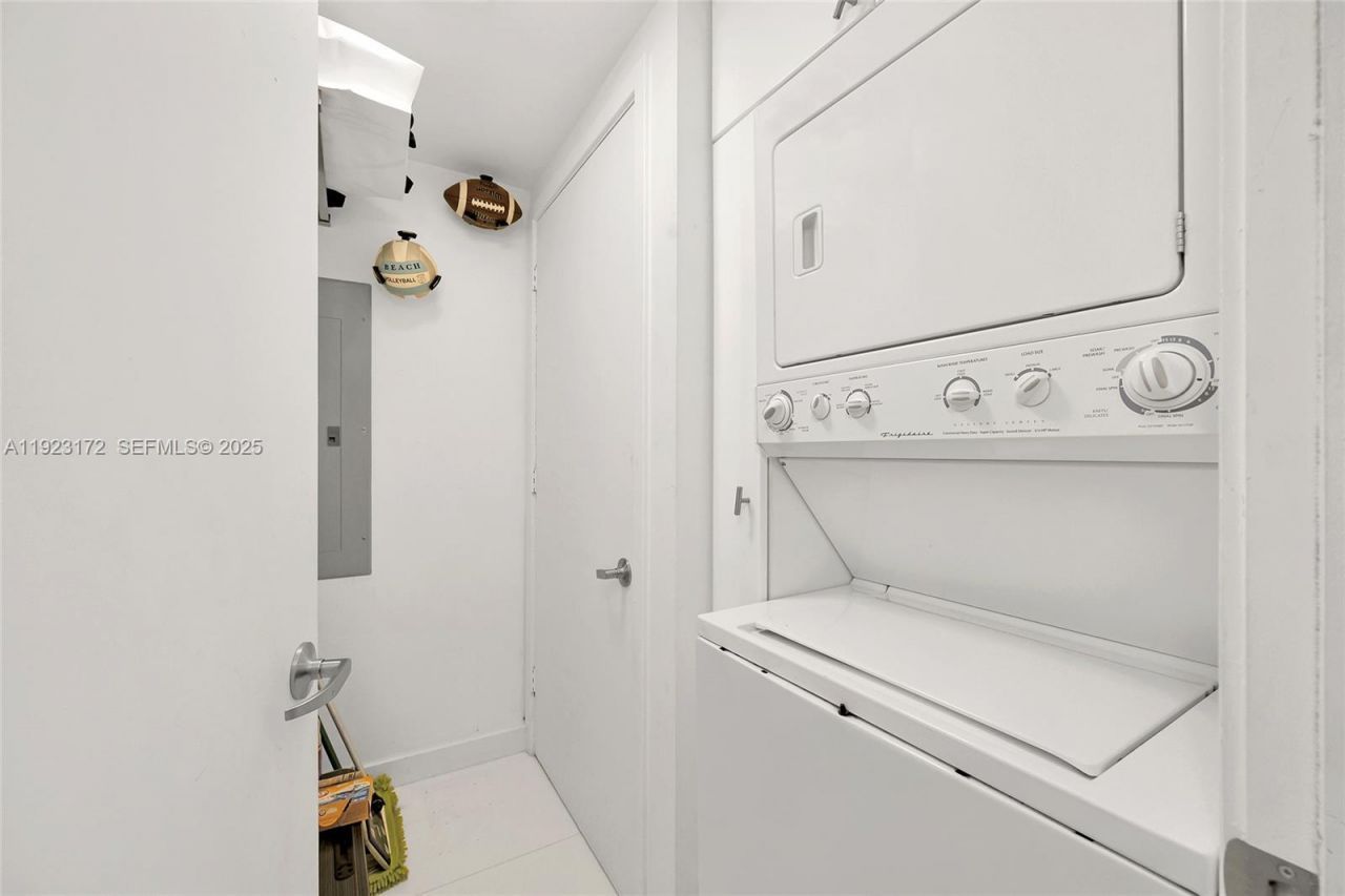 18201 Collins Ave, Unit 1002, Sunny Isles Beach, FL 33160 Photo