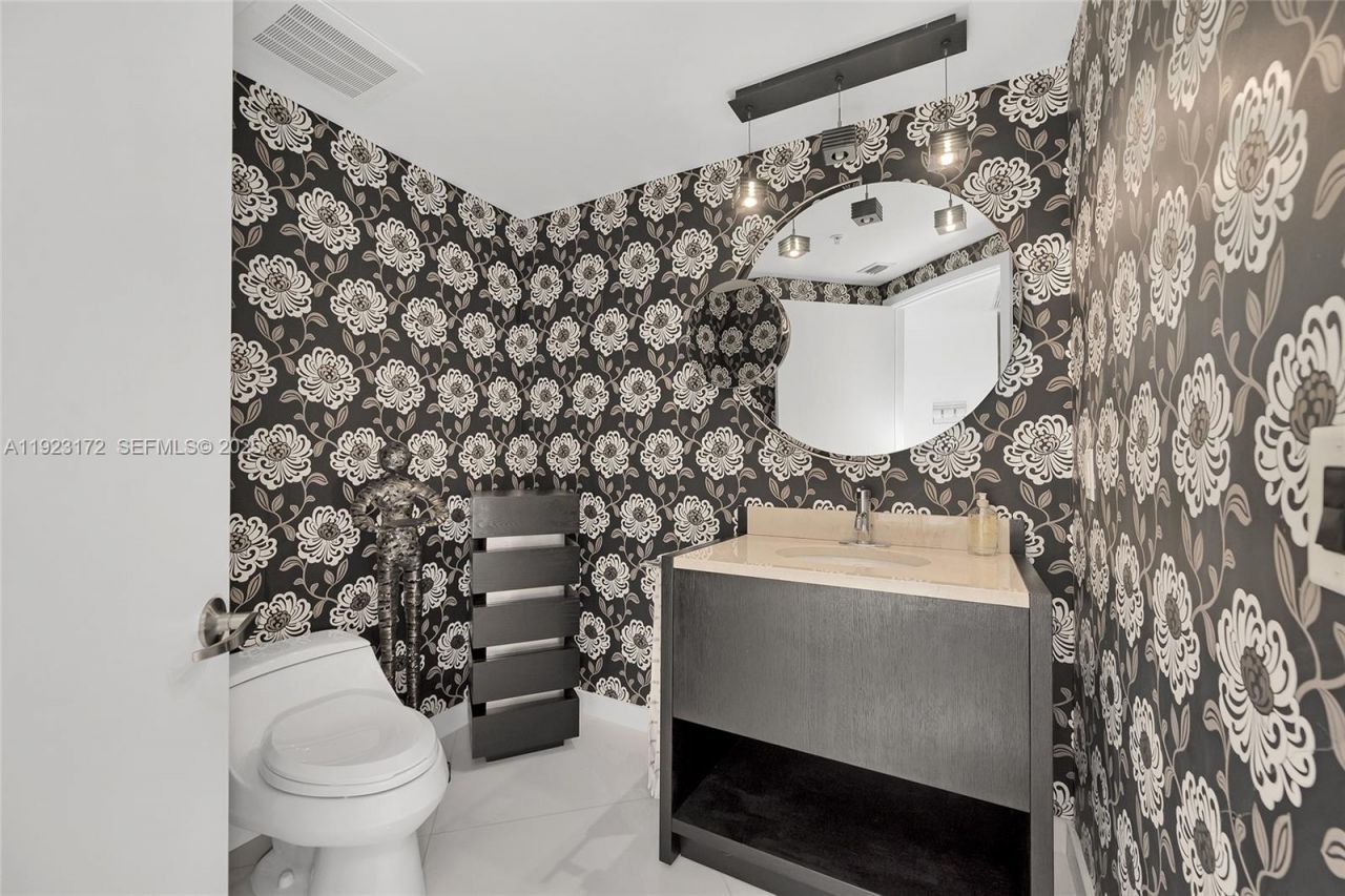 18201 Collins Ave, Unit 1002, Sunny Isles Beach, FL 33160 Photo