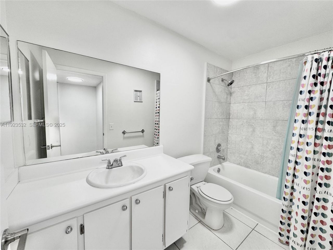 9411 S Belfort Cir, Unit 208, Tamarac, FL 33321 Photo