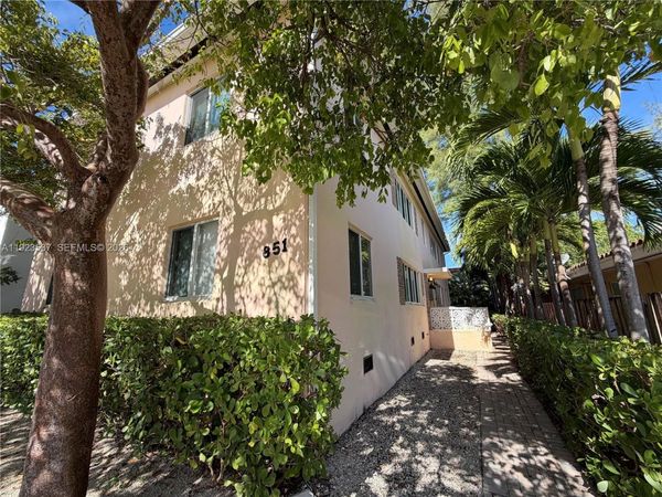 851 80th St, Miami Beach, FL 33141