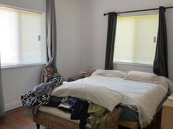 851 80th St, Miami Beach, FL 33141