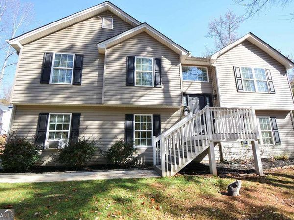 5614 Hawthorn Drive, Gillsville, GA 30543