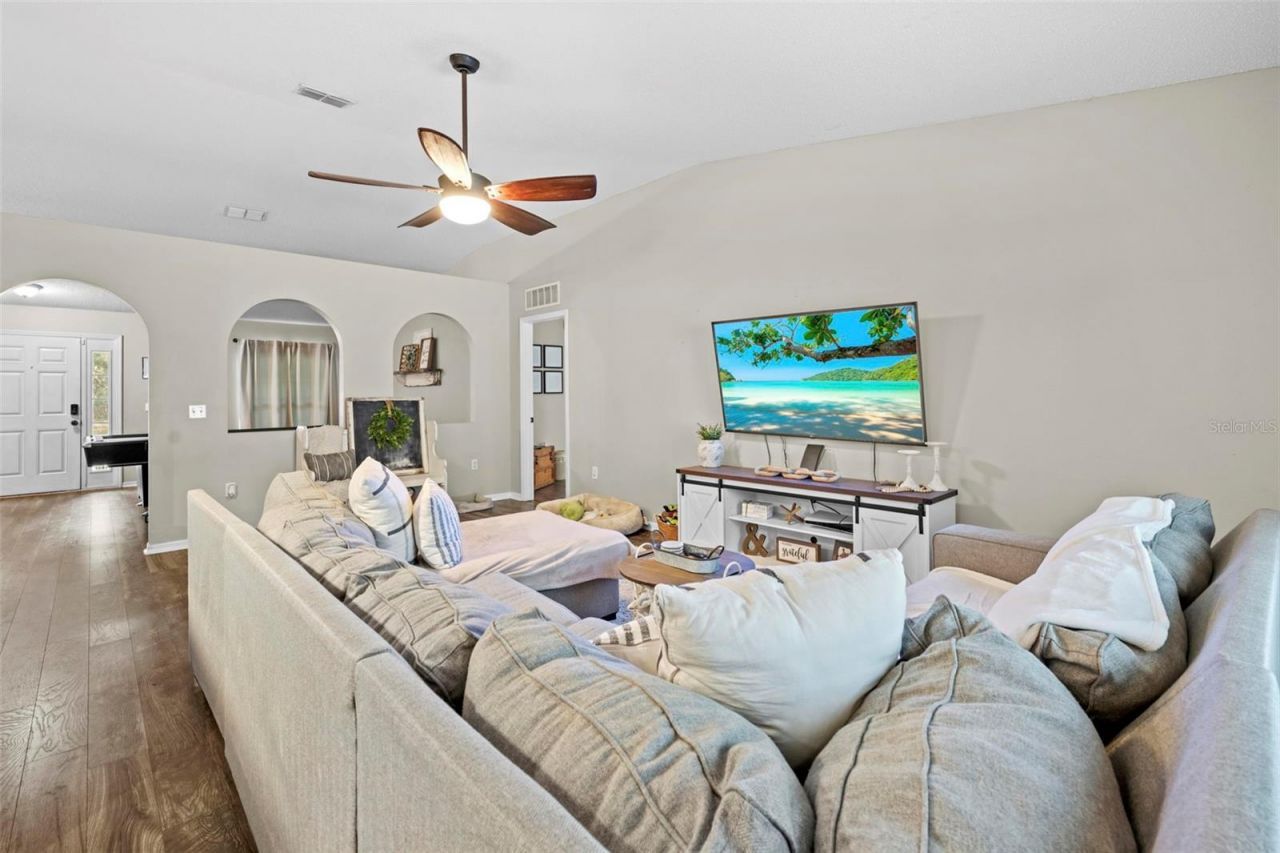 880 W Rum Place, Dunnellon, FL 34434 Photo