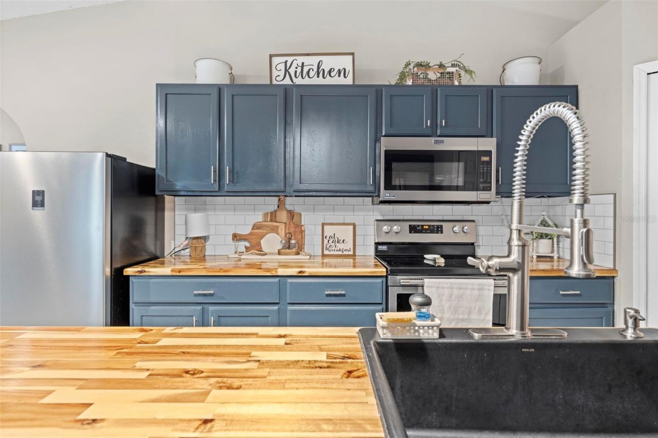 880 W Rum Place, Dunnellon, FL 34434 Photo