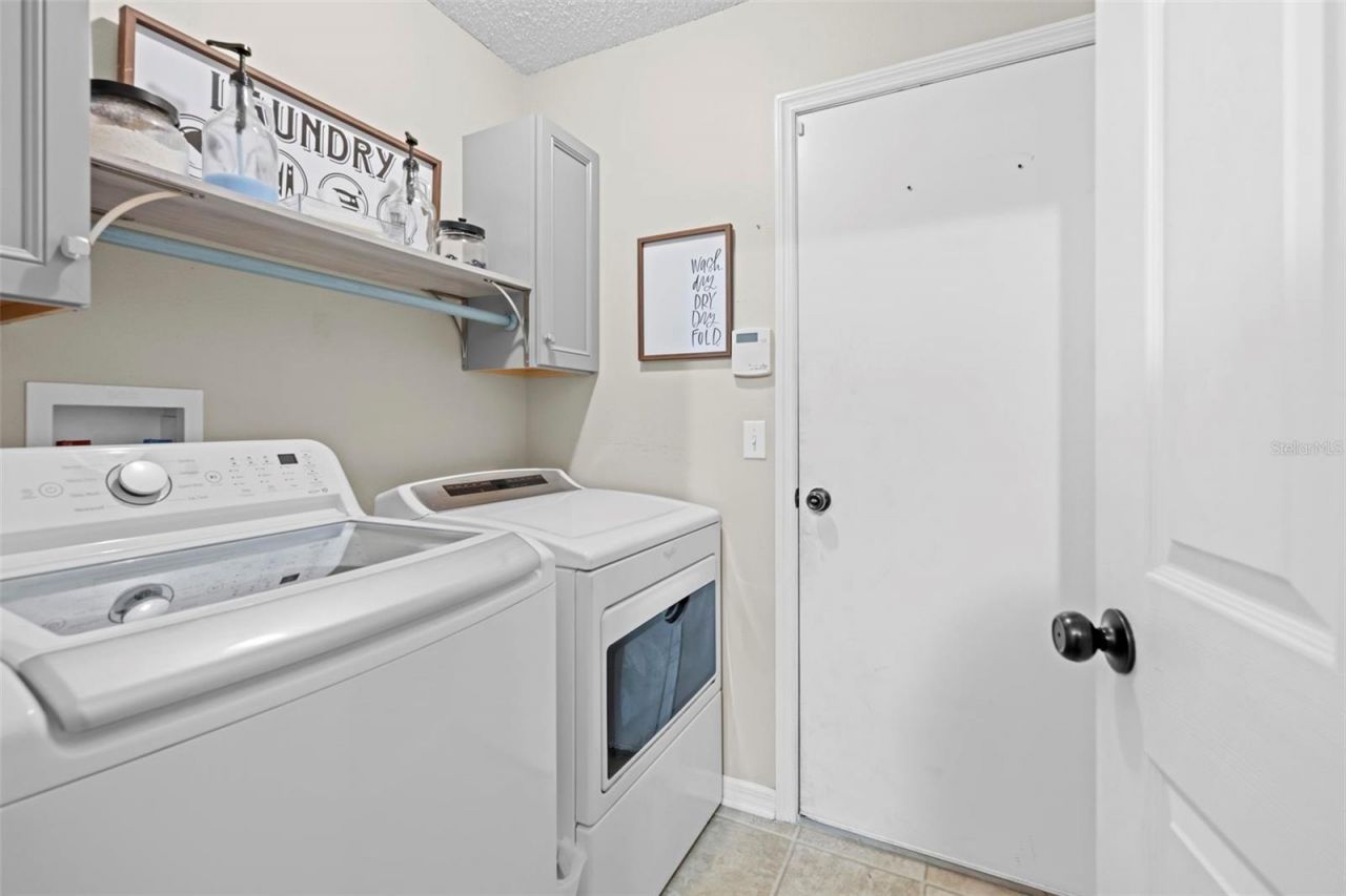 880 W Rum Place, Dunnellon, FL 34434 Photo