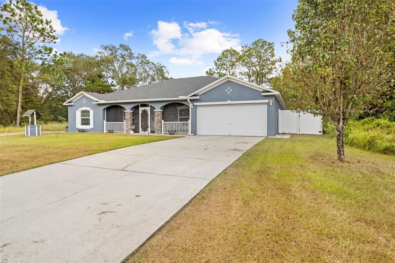 880 W Rum Place, Dunnellon, FL 34434 Photo