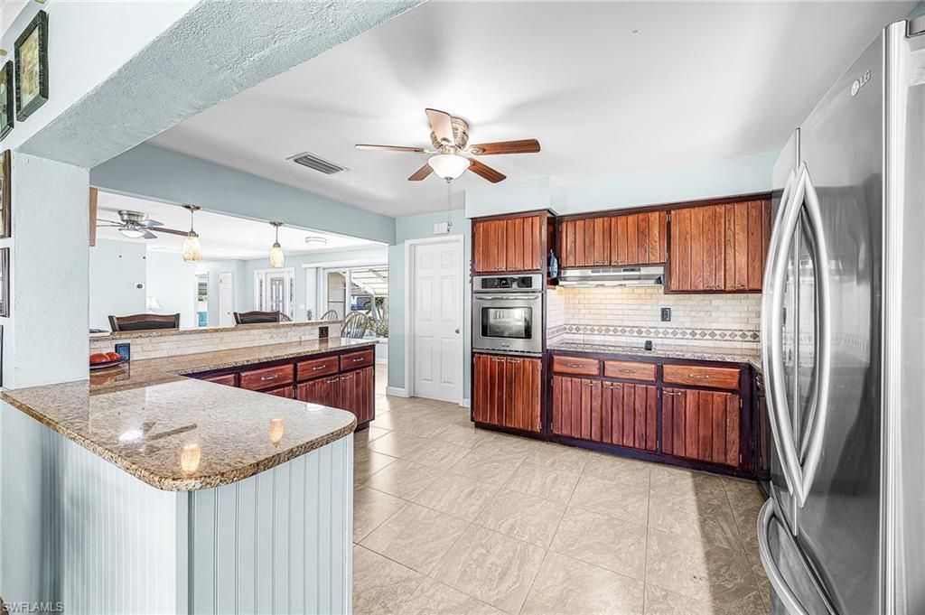 425 Pinecrest Ct, Cape Coral, FL 33904 Photo