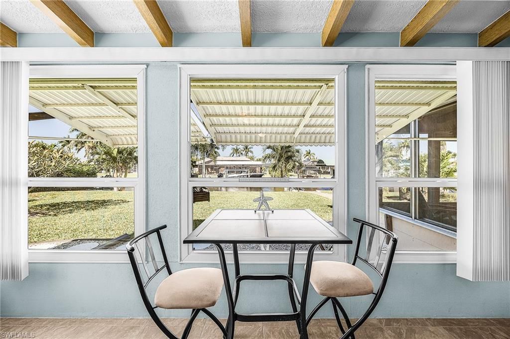 425 Pinecrest Ct, Cape Coral, FL 33904 Photo