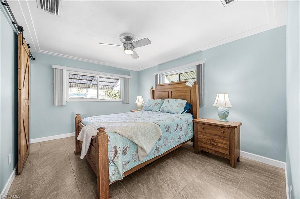 425 Pinecrest Ct, Cape Coral, FL 33904 Photo