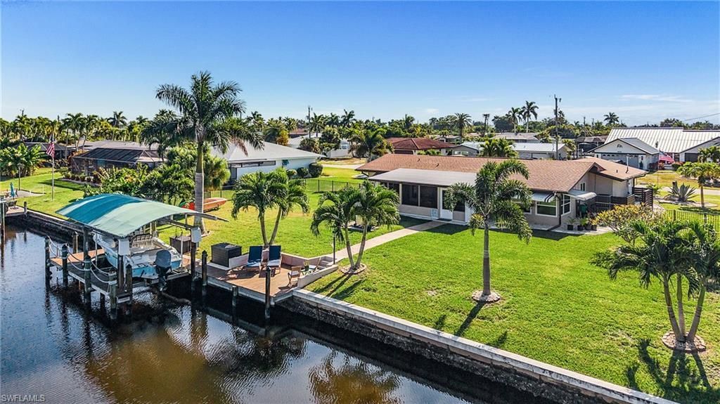 425 Pinecrest Ct, Cape Coral, FL 33904 Photo