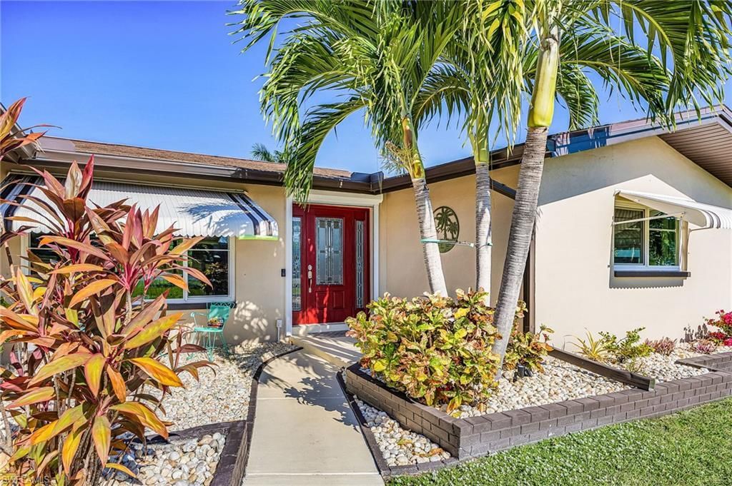 425 Pinecrest Ct, Cape Coral, FL 33904 Photo