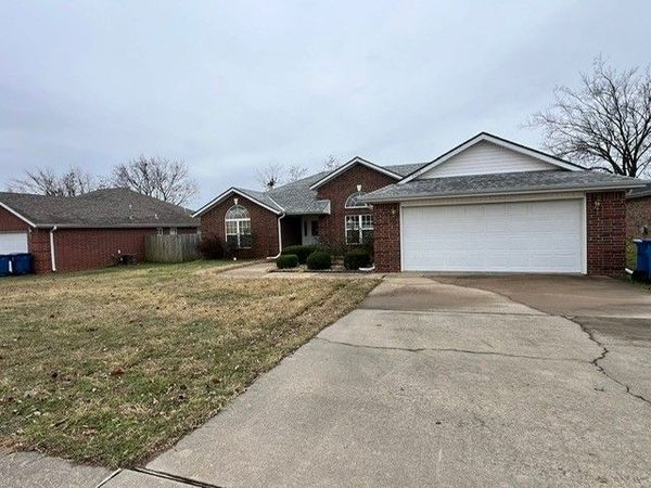 2403 SW 20th Street, Bentonville, AR 72713