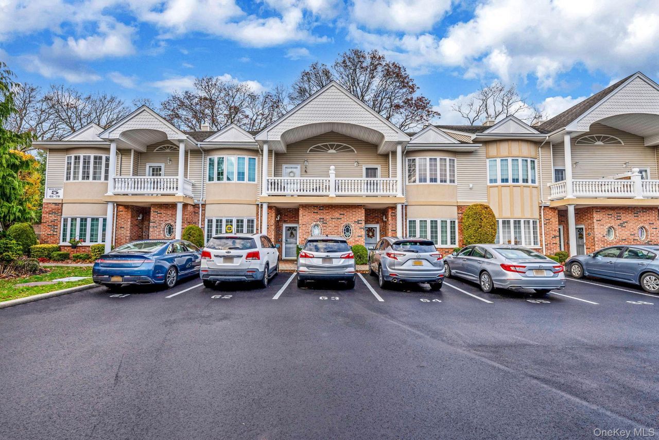 66 Sarah Court, Amityville, NY 11701 Main Photo