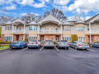66 Sarah Court Amityville, NY 11701