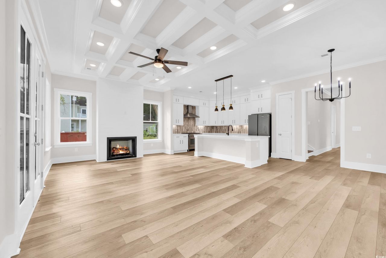 255 Madison Dr. Photo 10