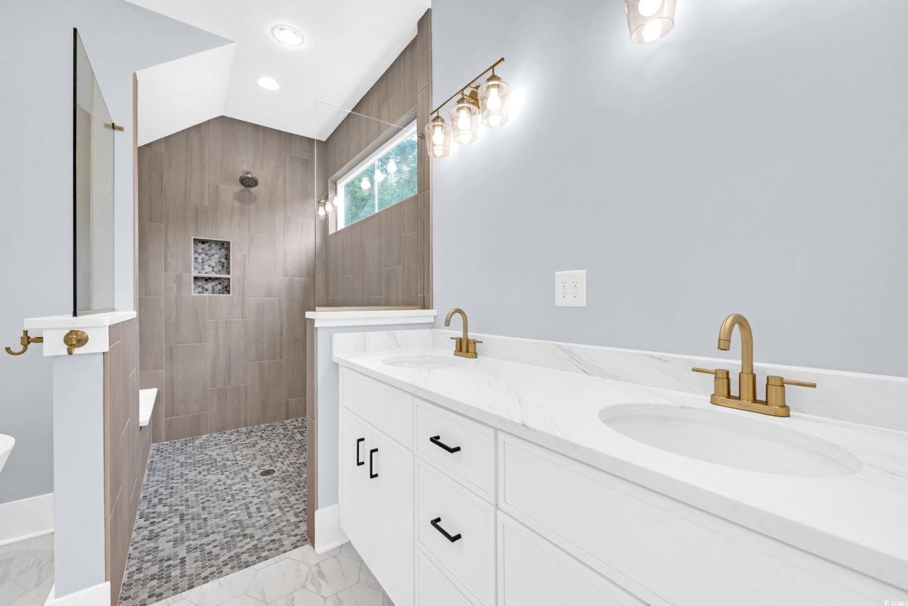 255 Madison Dr. Photo 15