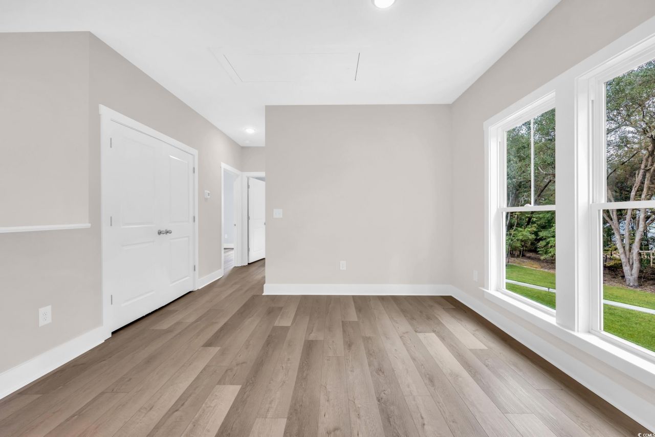 255 Madison Dr. Photo 16