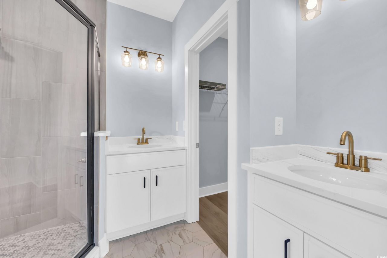 255 Madison Dr. Photo 20