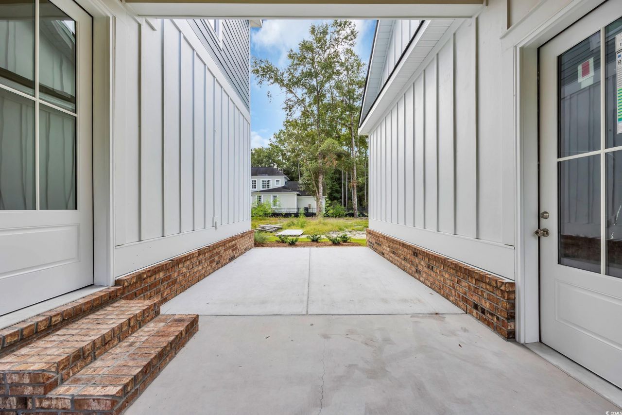 255 Madison Dr. Photo 30