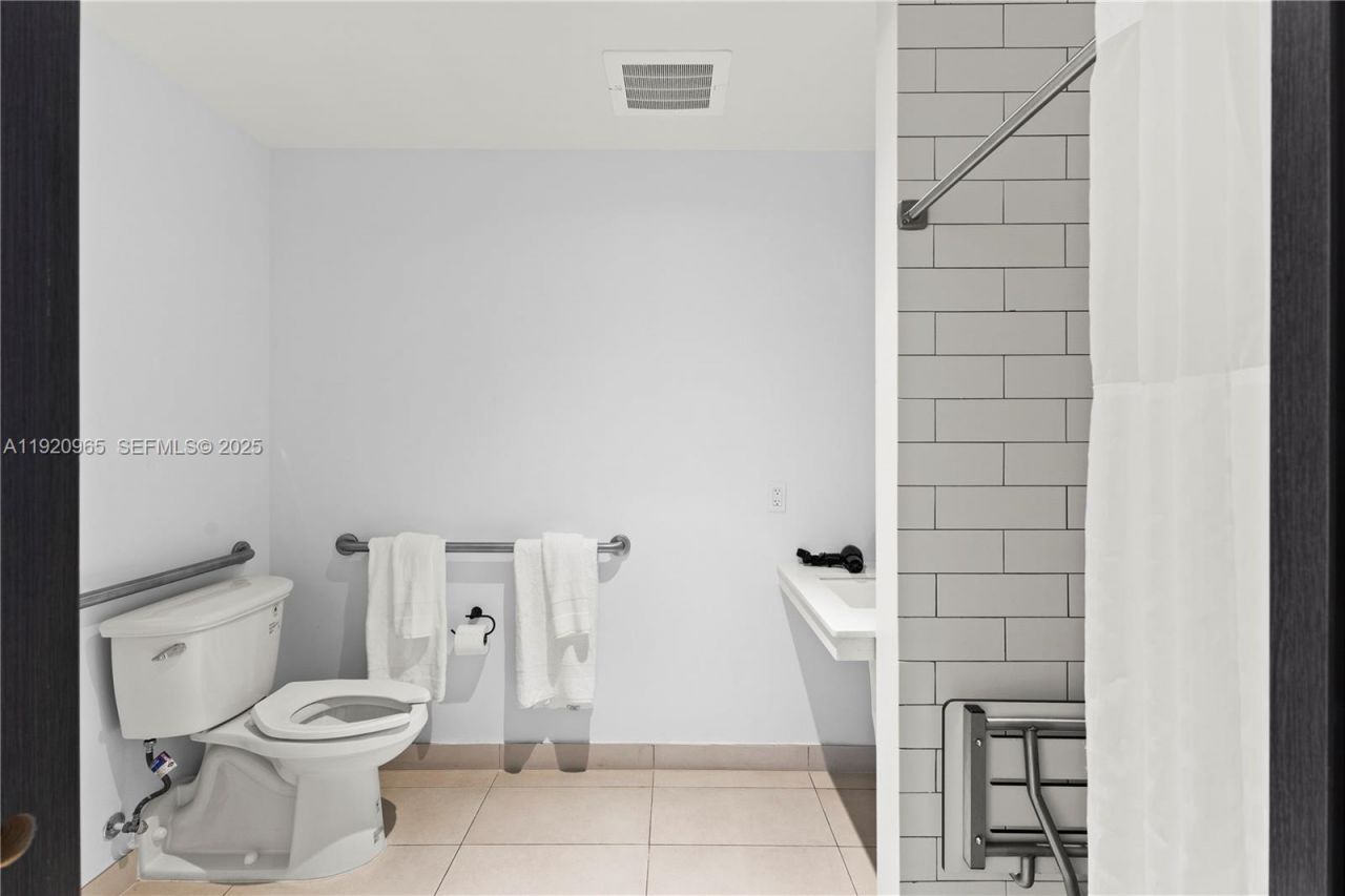 398 NE 5th St, Unit 3515, Miami, FL 33132 Photo