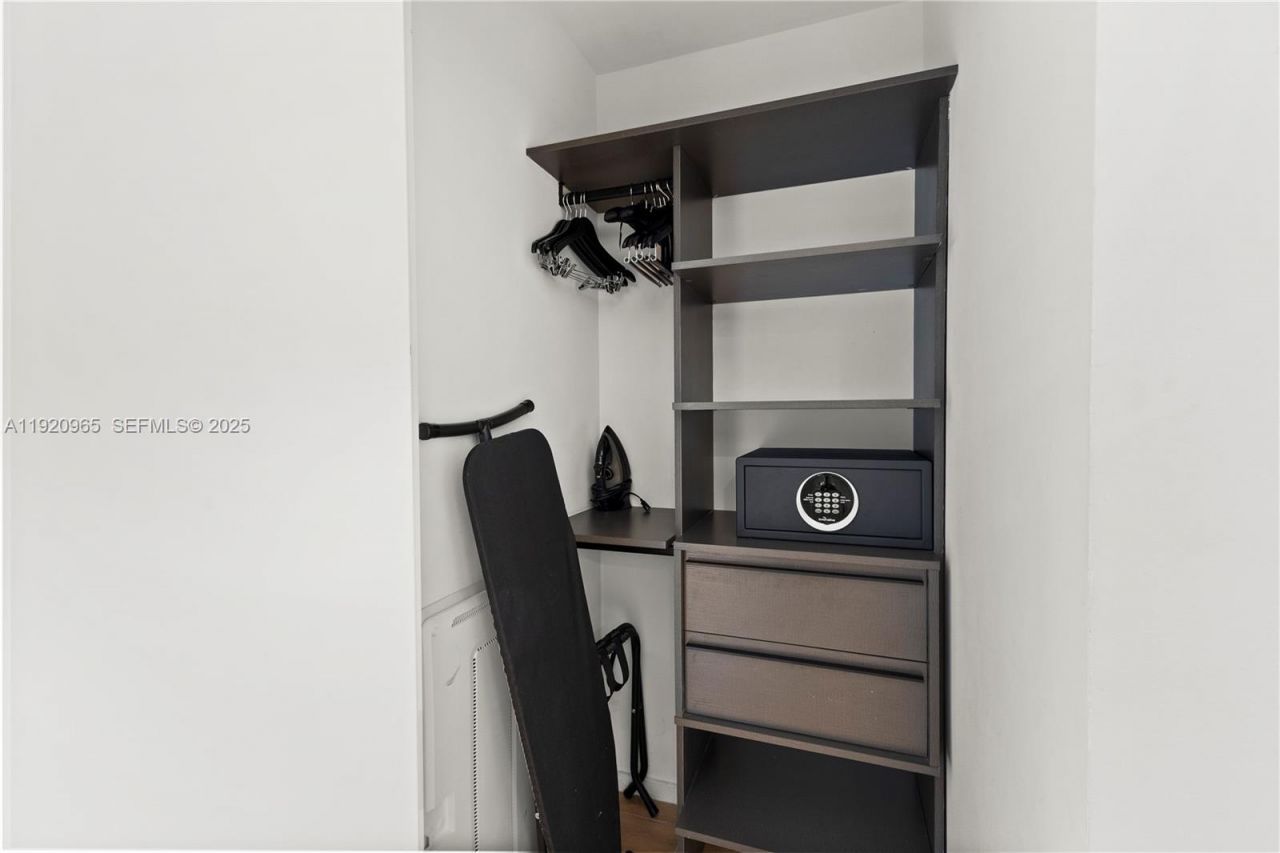 398 NE 5th St, Unit 3515, Miami, FL 33132 Photo